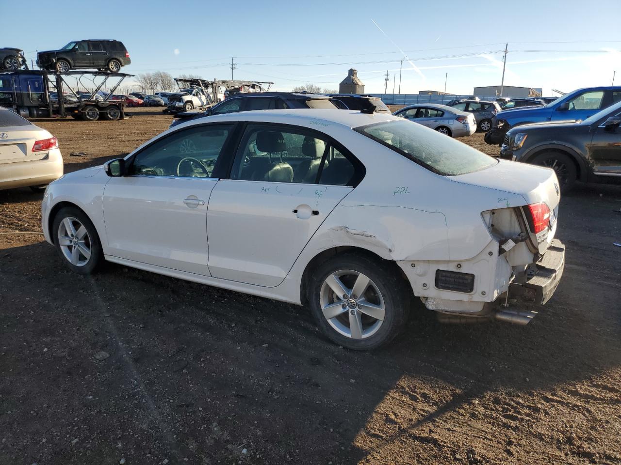 2014 Volkswagen Jetta - Image 2