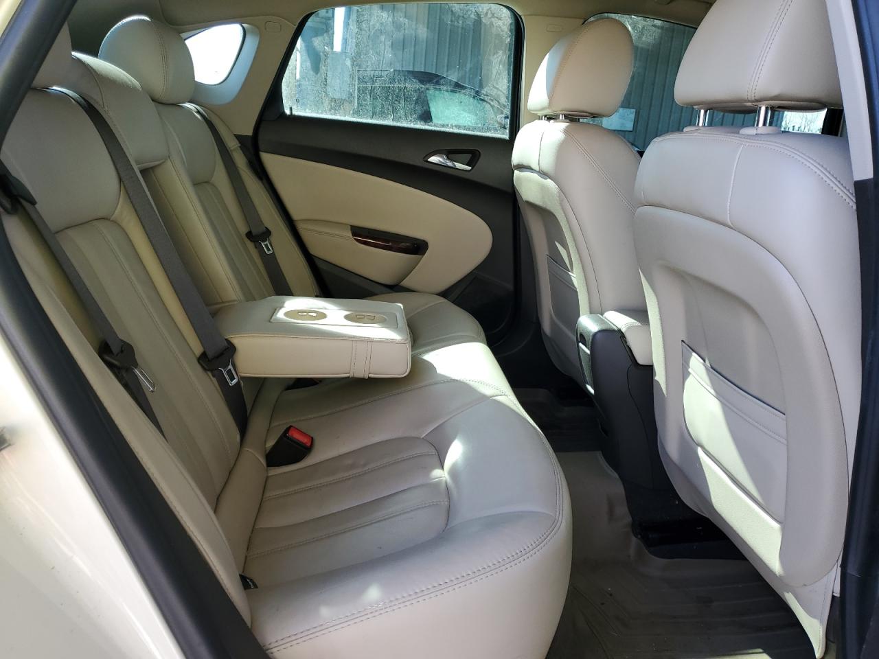 2014 Buick Verano - Image 10