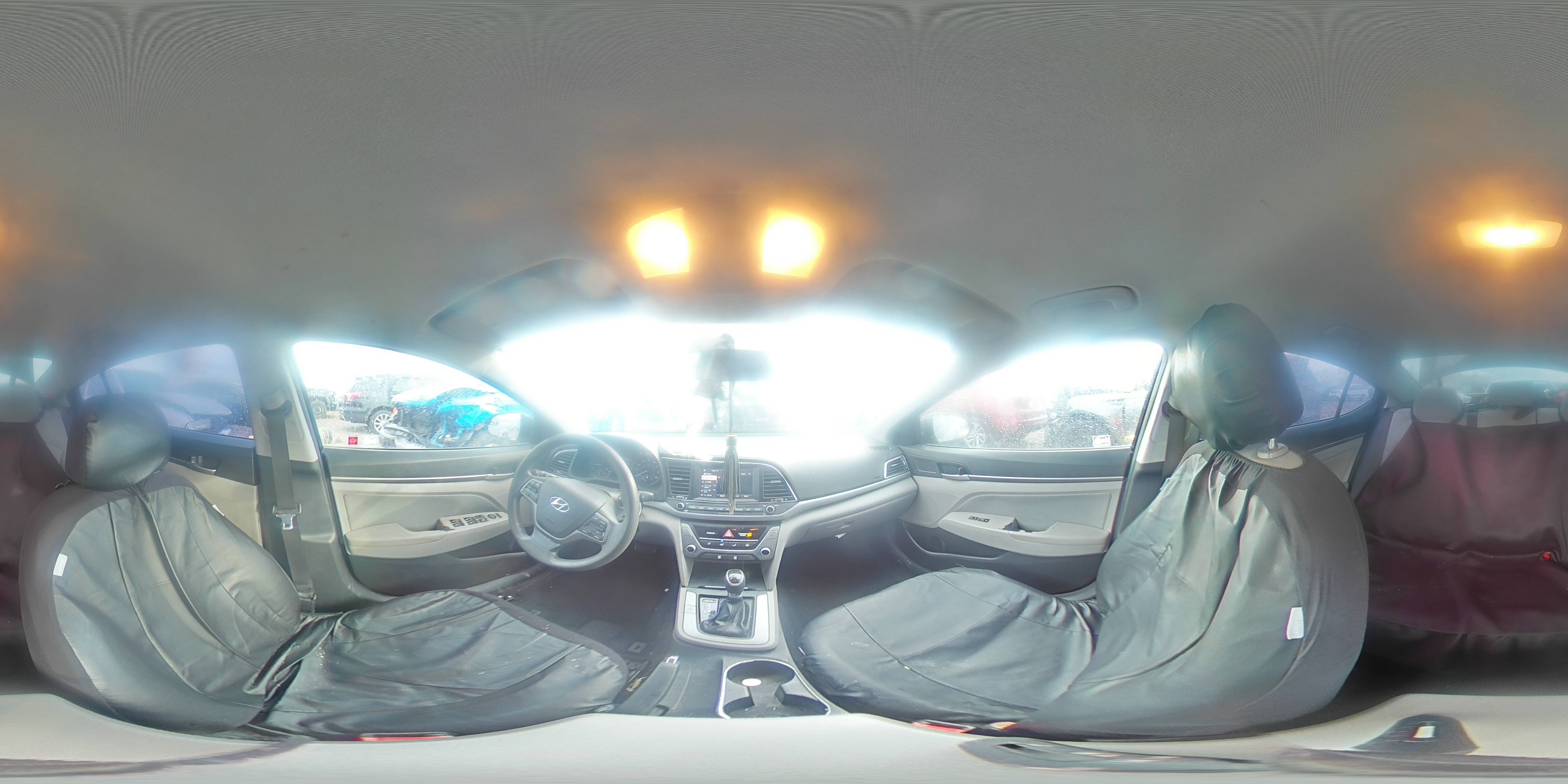 2017 Hyundai Elantra - Image 12