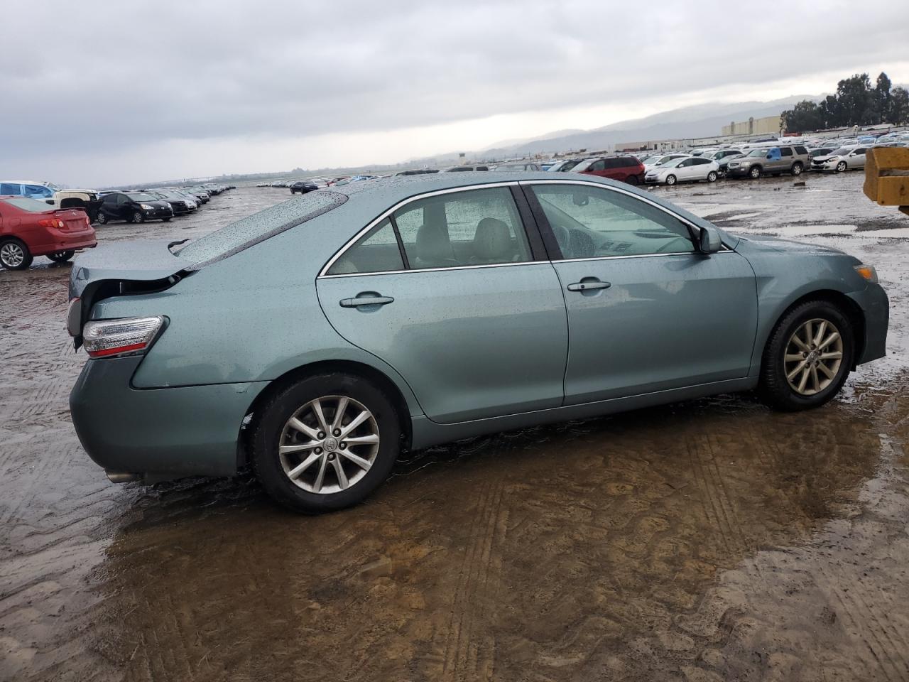 2011 Toyota Camry - Image 3