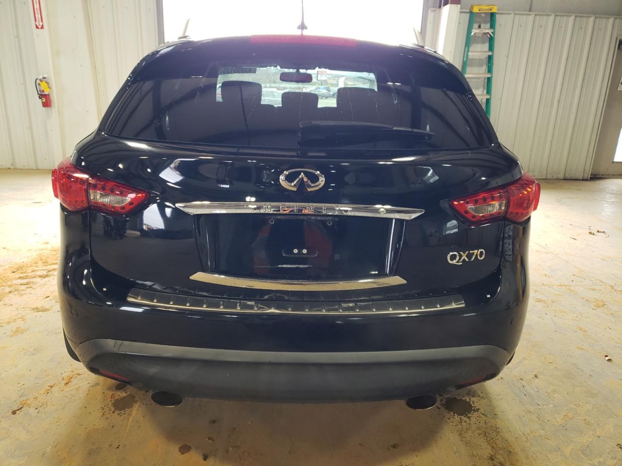 2015 Infiniti QX70 - Image 6