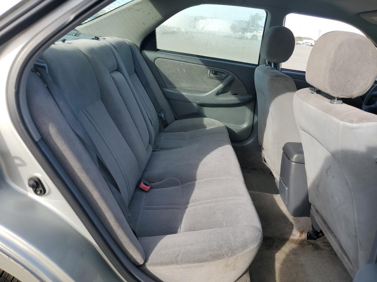 2000 Toyota Camry - Image 10