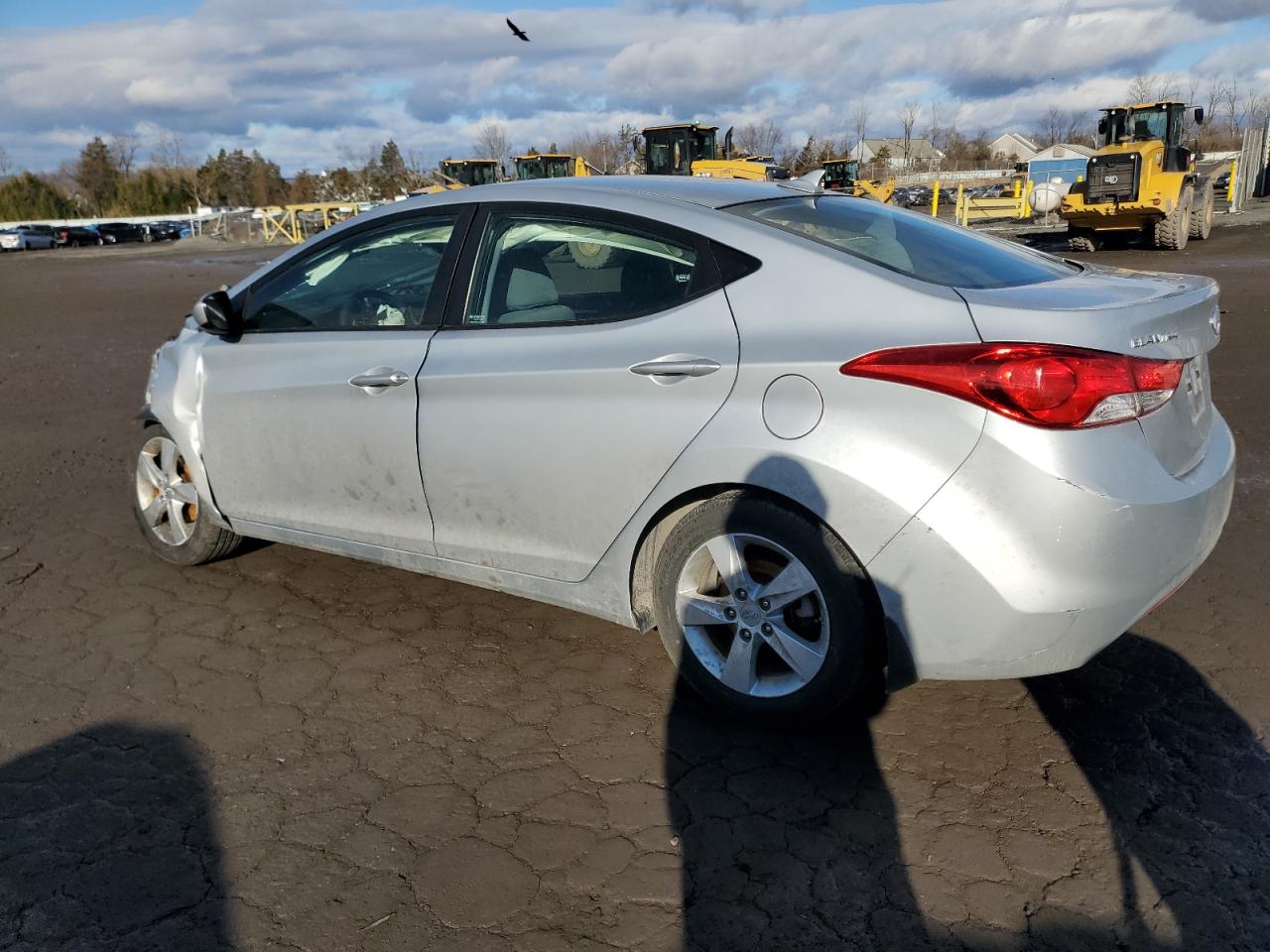 2013 Hyundai Elantra - Image 2