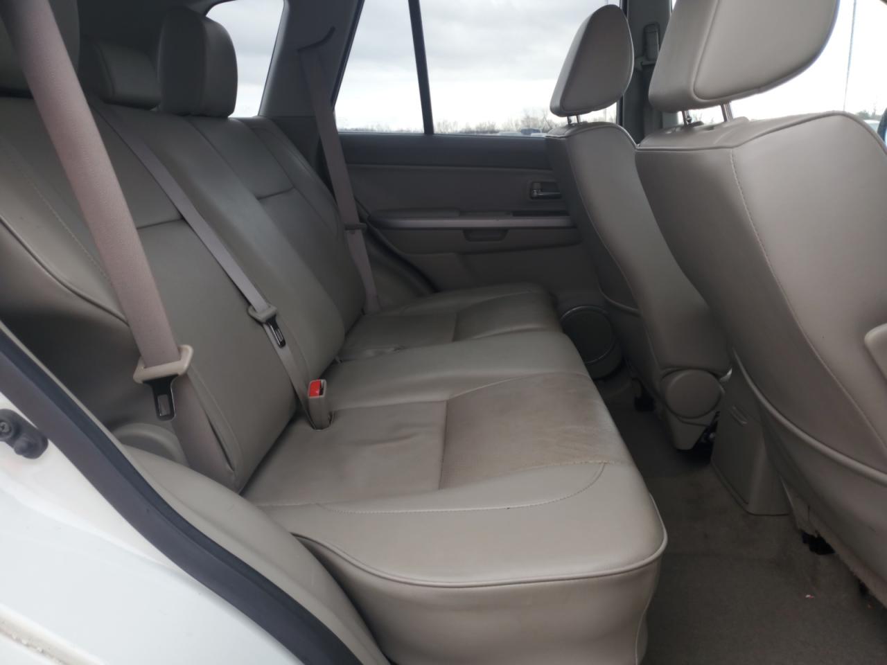 2012 Suzuki Grand Vitara - Image 11