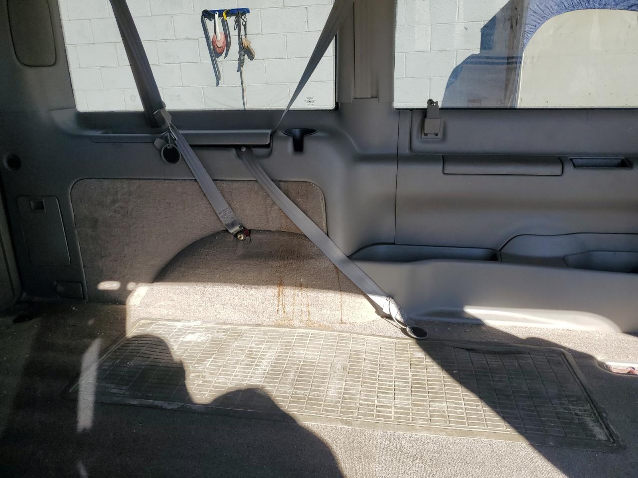 2003 Chevrolet Astro - Image 11