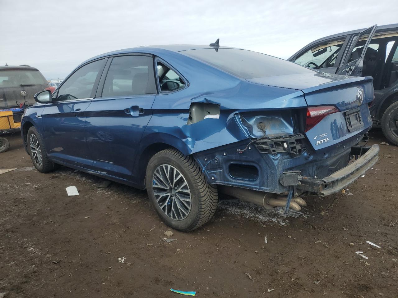 2019 Volkswagen Jetta - Image 2