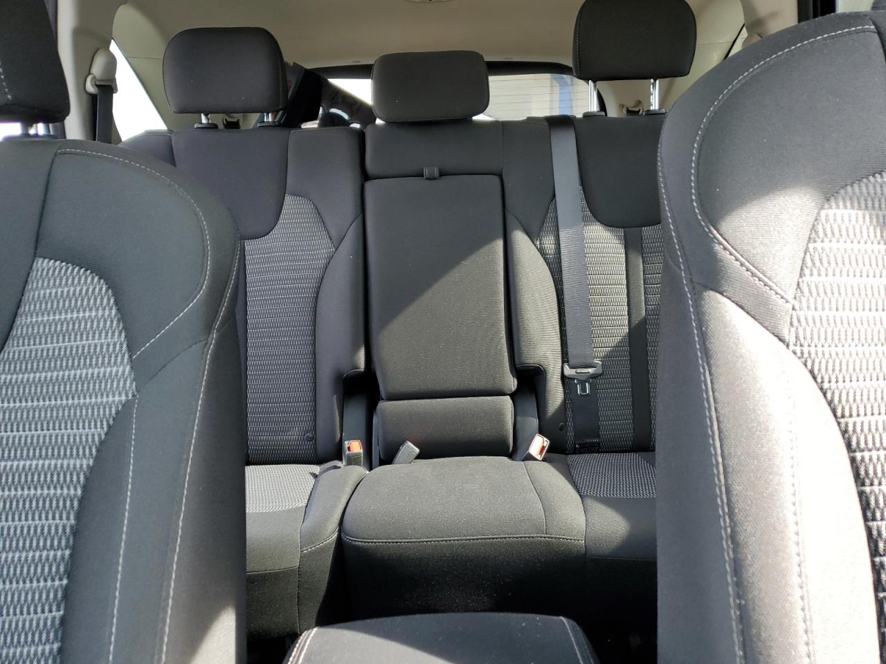 2022 Kia Sorento - Image 10