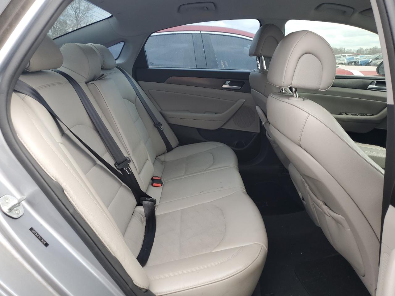 2015 Hyundai Sonata - Image 10