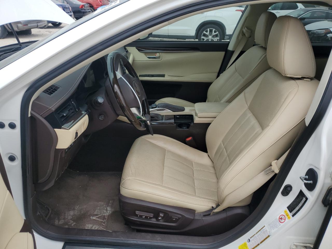 2017 Lexus ES - Image 7