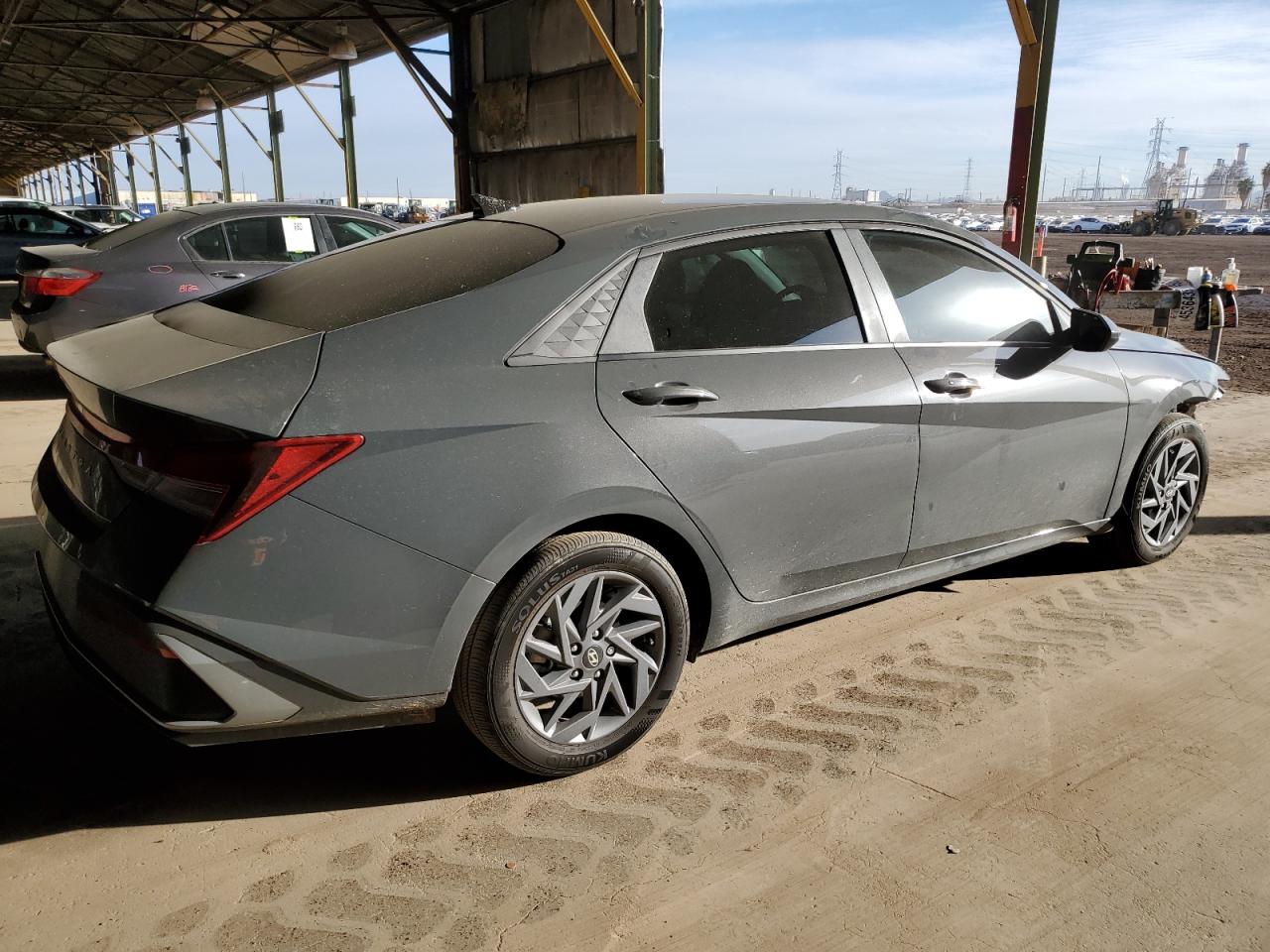 2024 Hyundai Elantra - Image 3