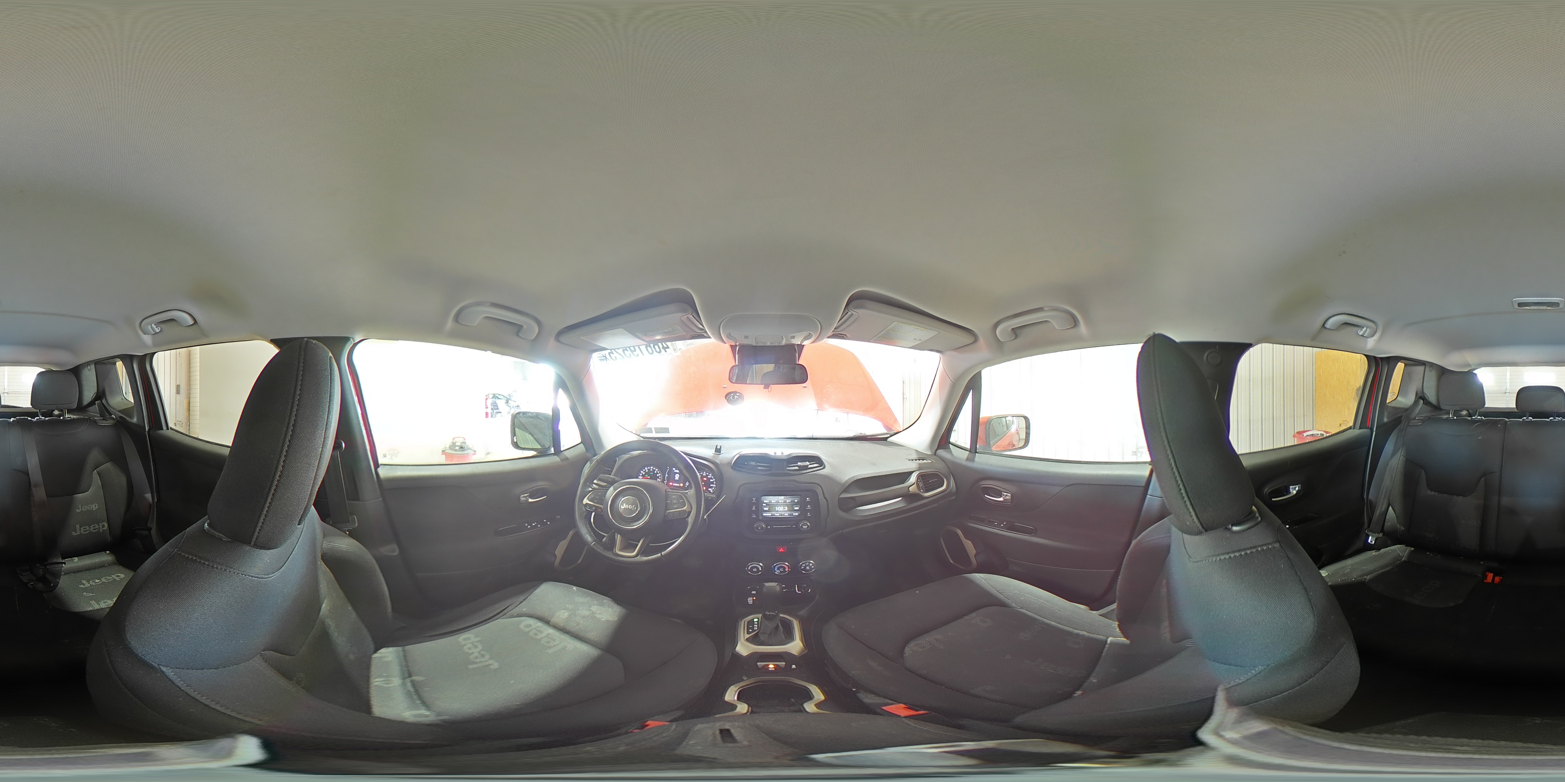 2017 Jeep Renegade - Image 15