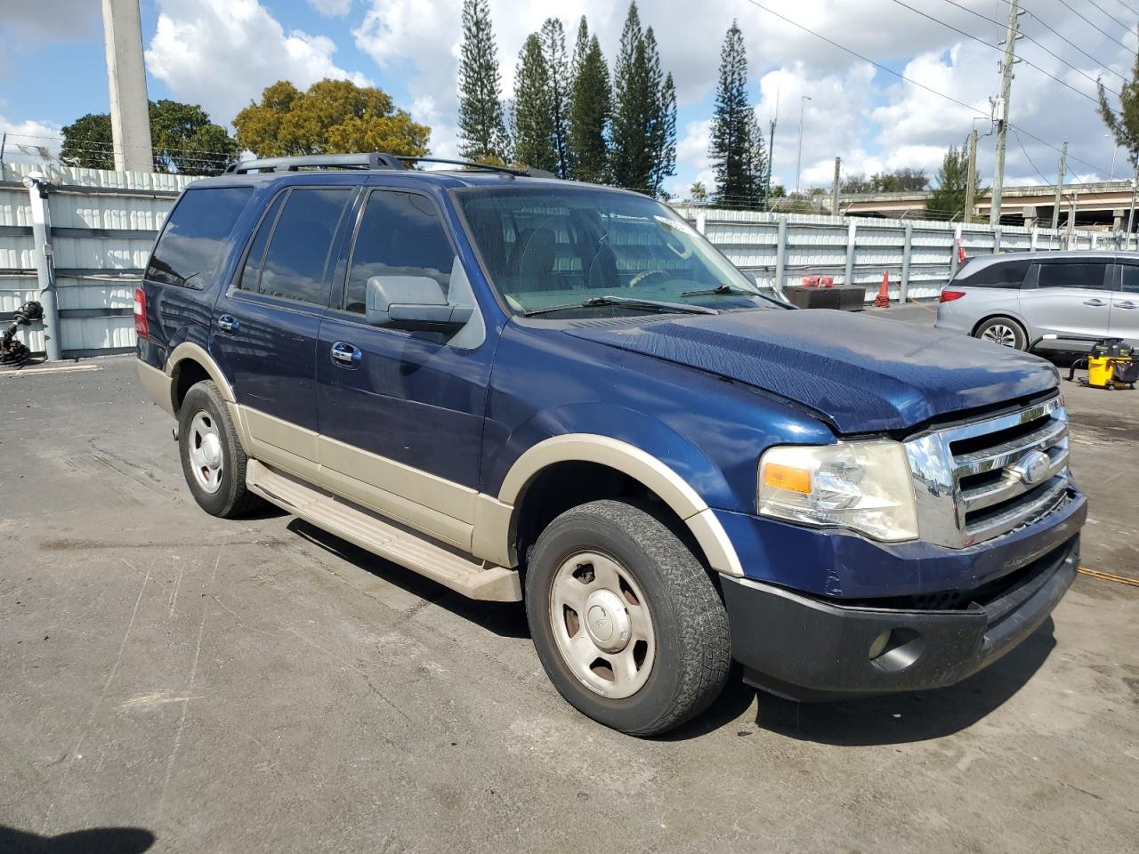 2009 Ford Expedition - Image 4