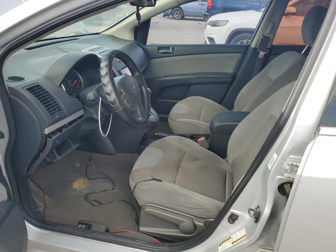 2012 Nissan Sentra - Image 7