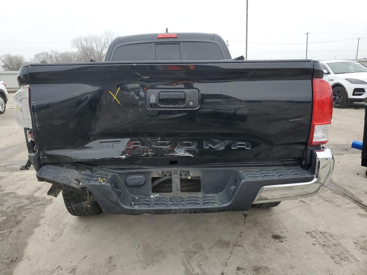 2016 Toyota Tacoma - Image 6