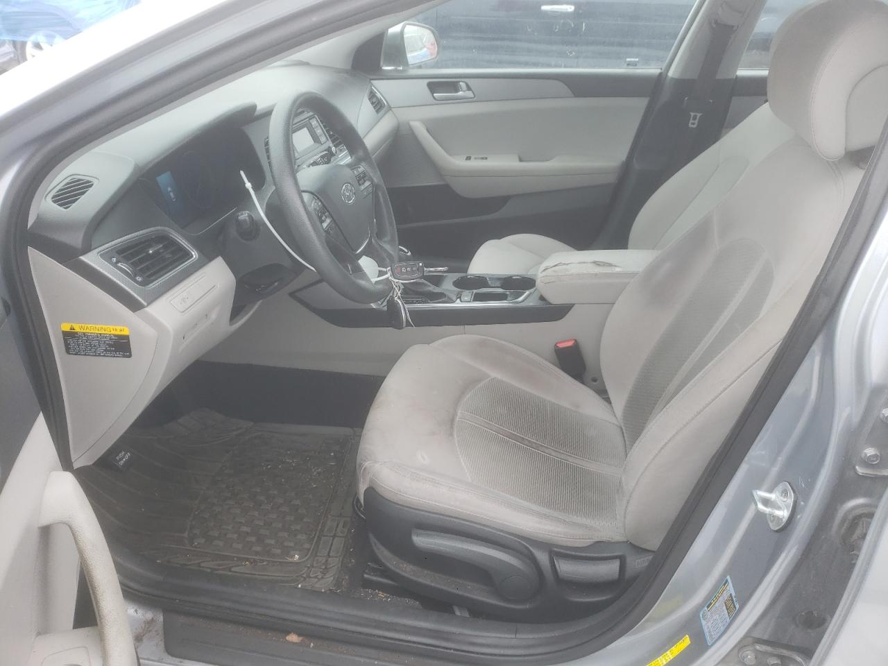 2016 Hyundai Sonata - Image 7