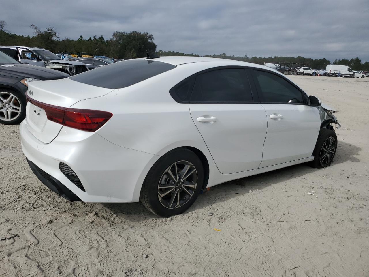 2024 Kia Forte - Image 3