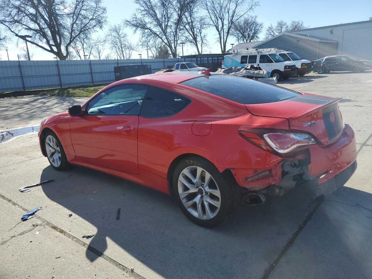 2015 Hyundai Genesis - Image 2