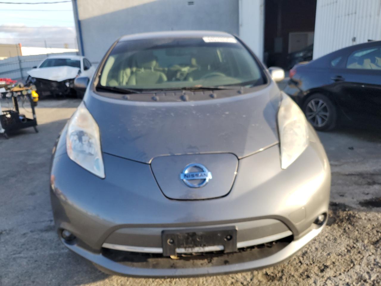 2015 Nissan Leaf - Image 5