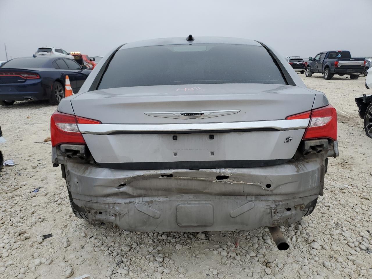 2014 Chrysler 200 - Image 6