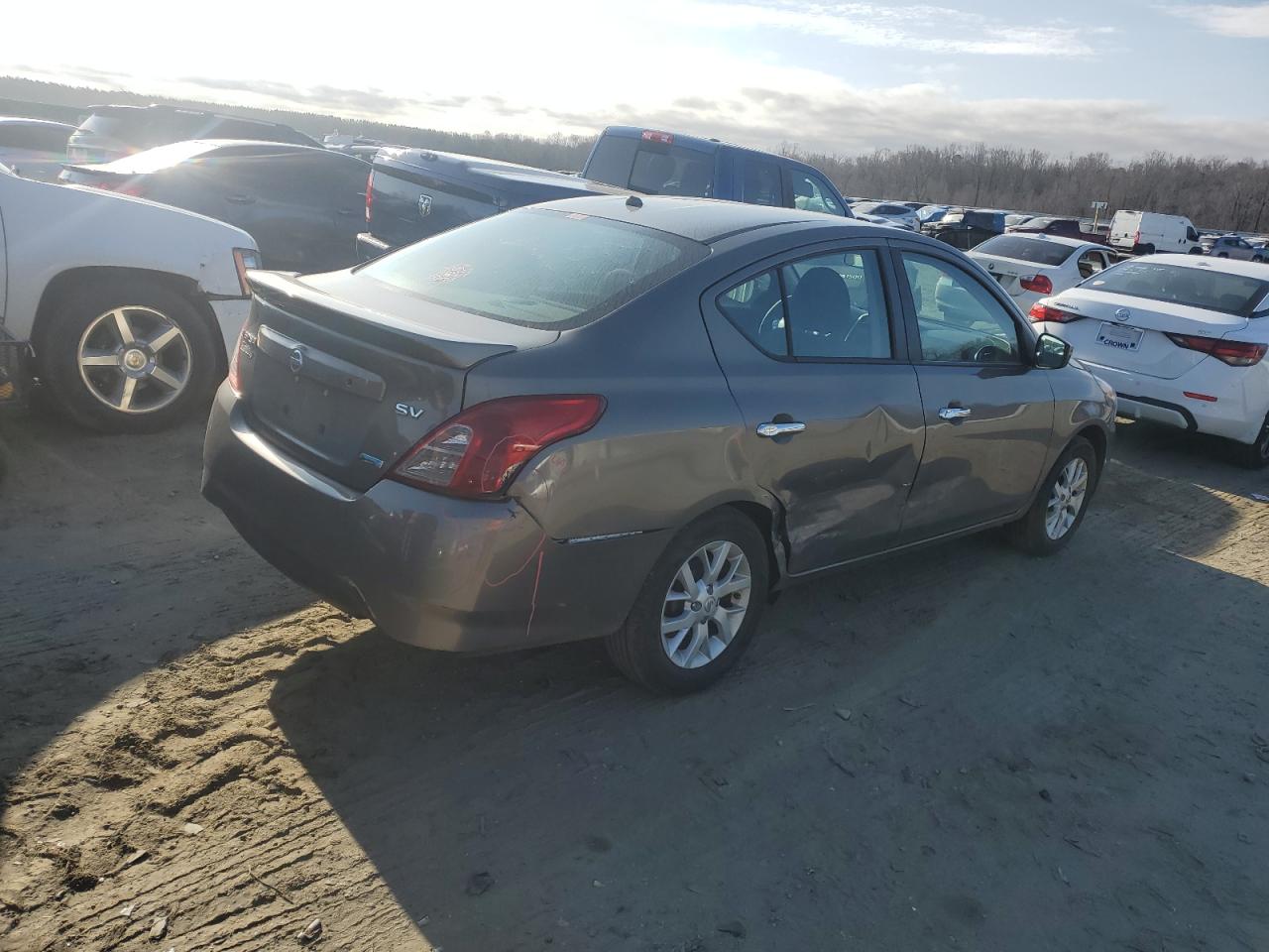2015 Nissan Versa - Image 3