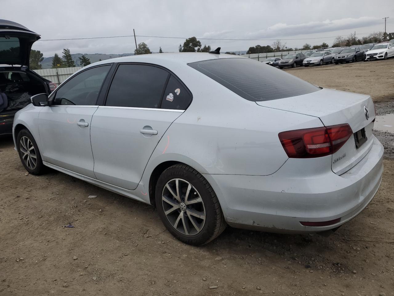 2018 Volkswagen Jetta - Image 2