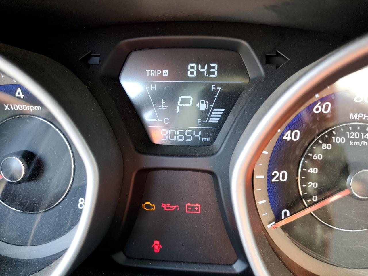 2015 Hyundai Elantra - Image 9