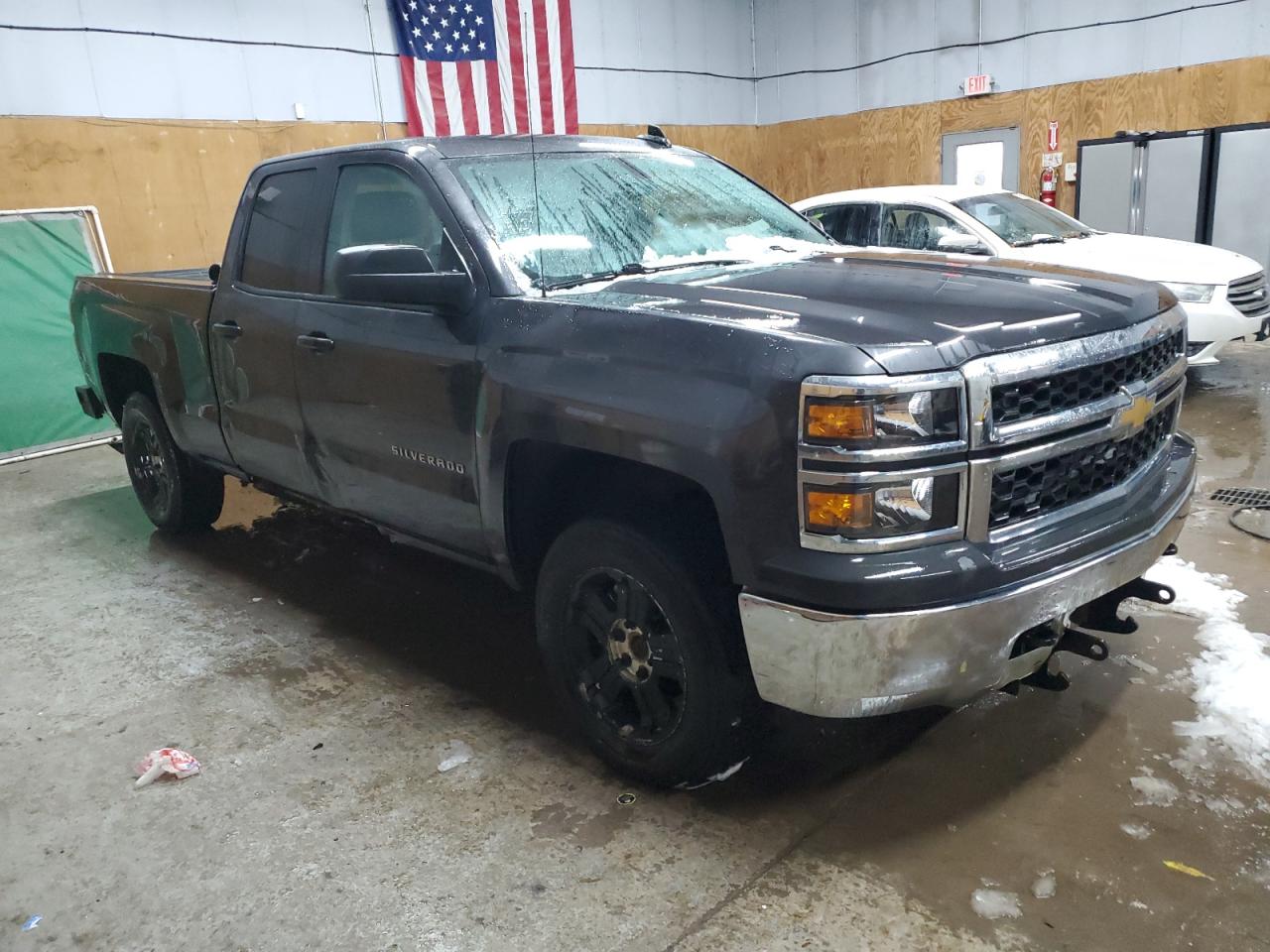 2015 Chevrolet Silverado - Image 4