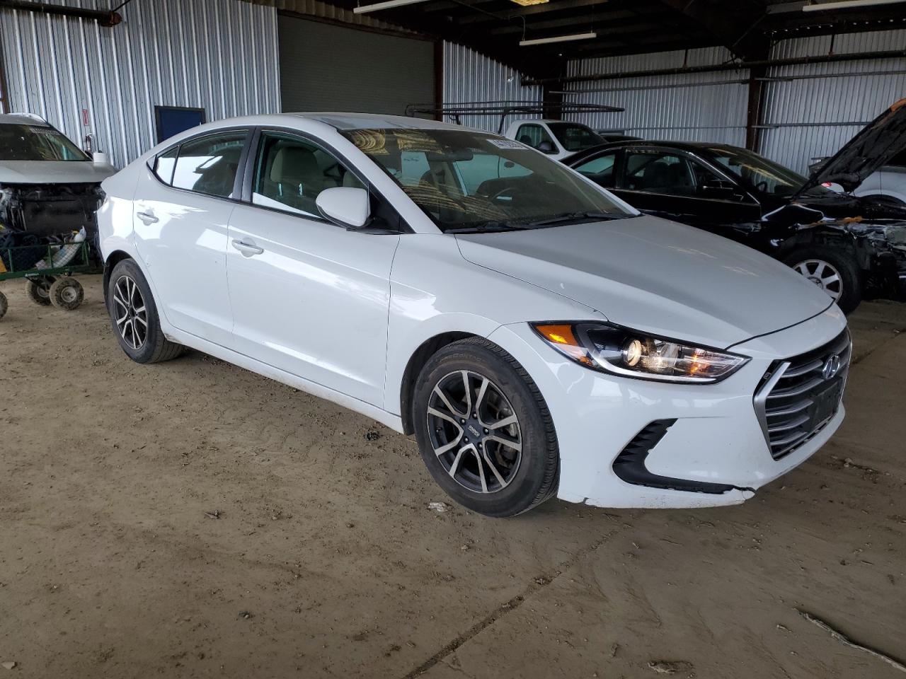 2018 Hyundai Elantra - Image 4
