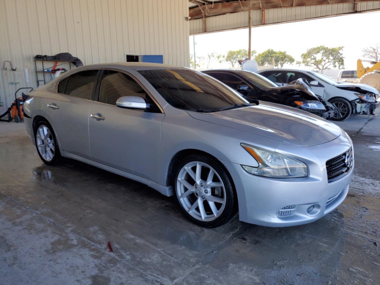 2009 Nissan Maxima - Image 4