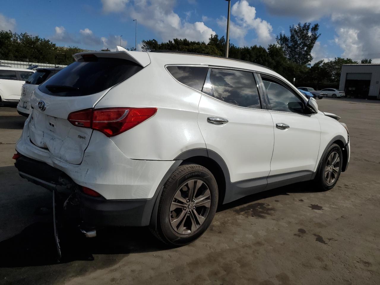 2013 Hyundai Santa Fe - Image 3