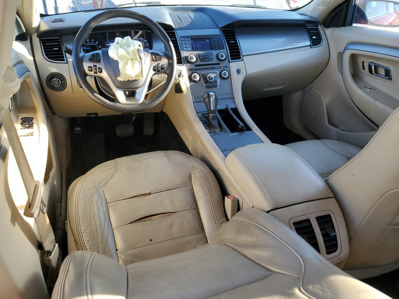 2015 Ford Taurus - Image 8