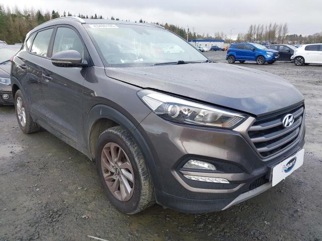 2017 HYUNDAI TUCSON SE