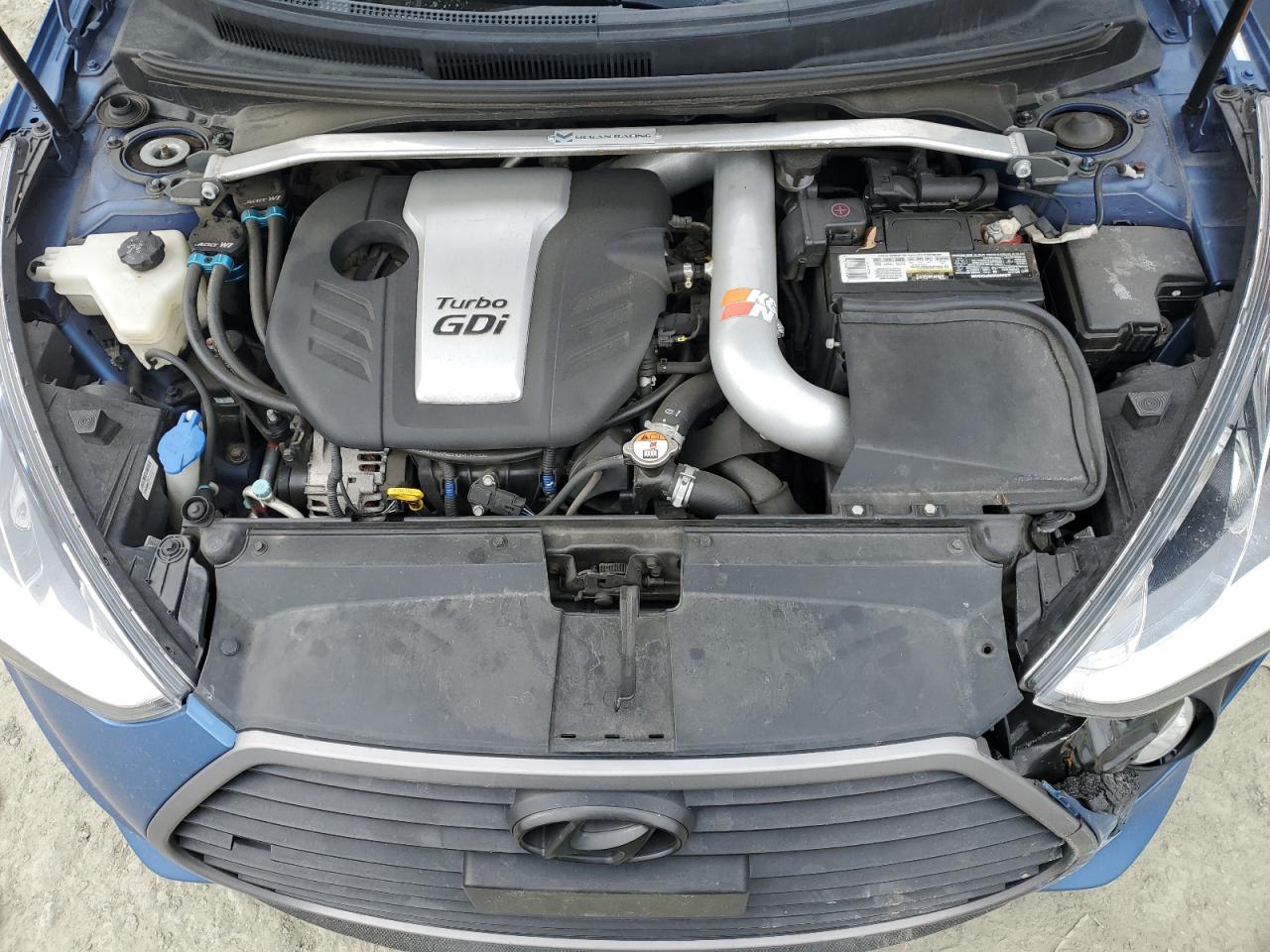 2016 Hyundai Veloster - Image 11