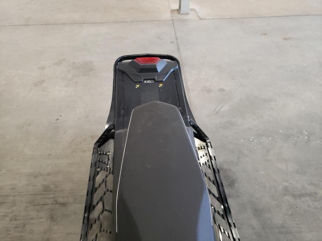 2021 POLARIS SNOWMOBILE