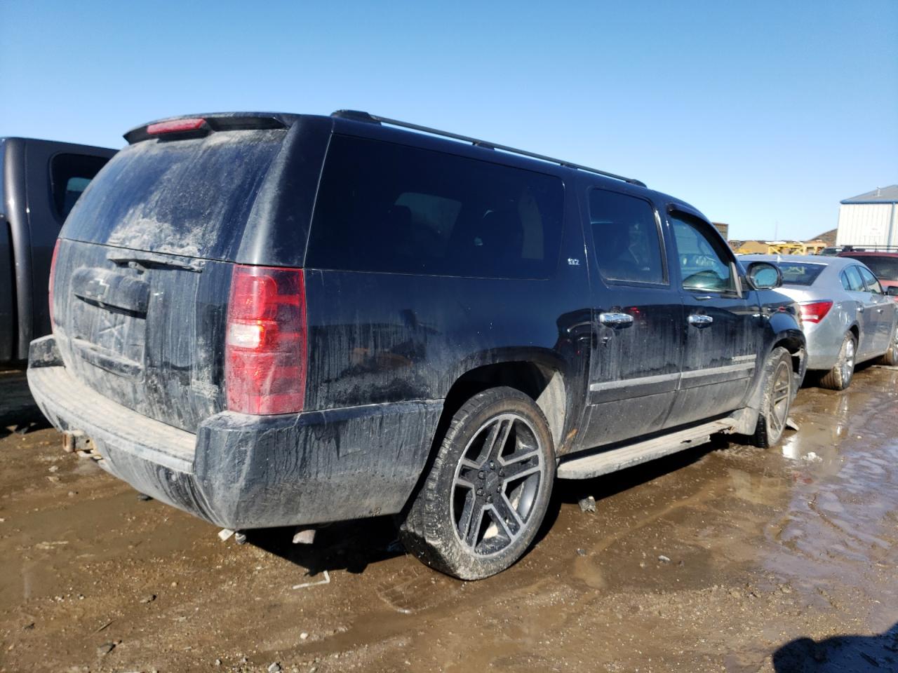2013 Chevrolet Suburban - Image 3
