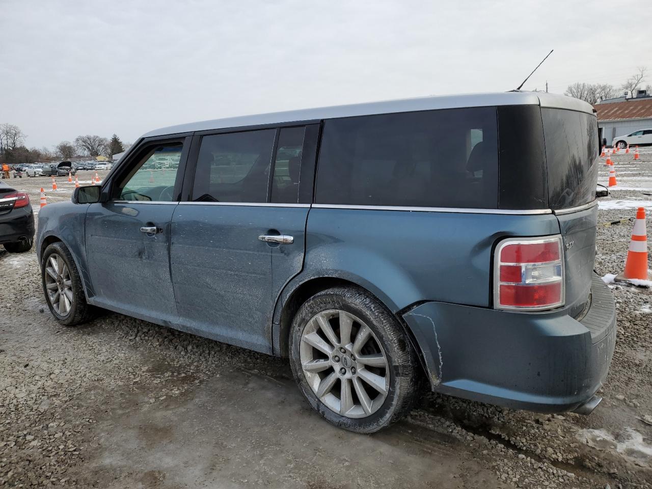 2010 Ford Flex - Image 2