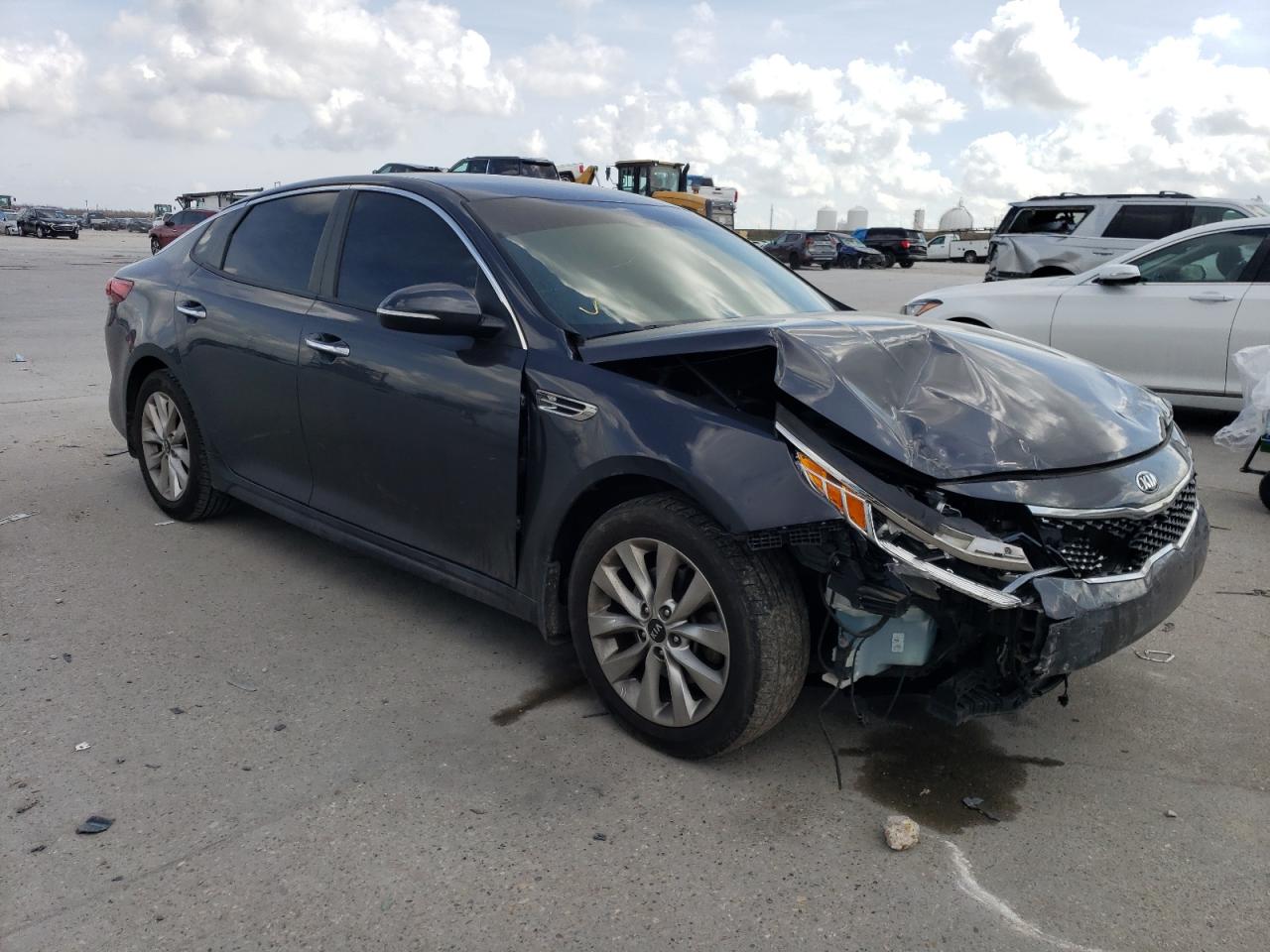 2018 Kia Optima - Image 4