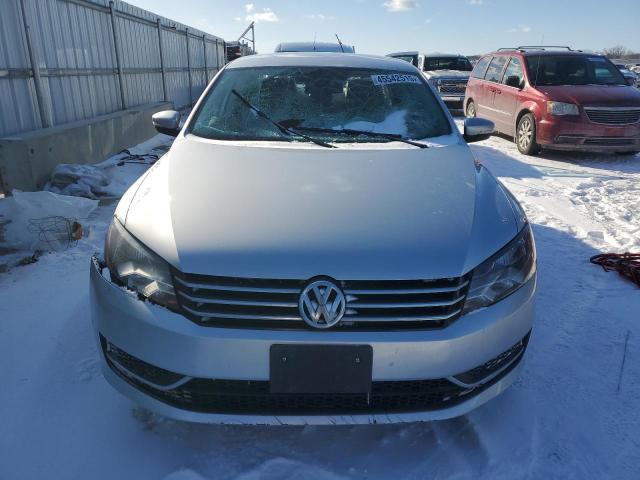  VOLKSWAGEN PASSAT 2015 Srebrny