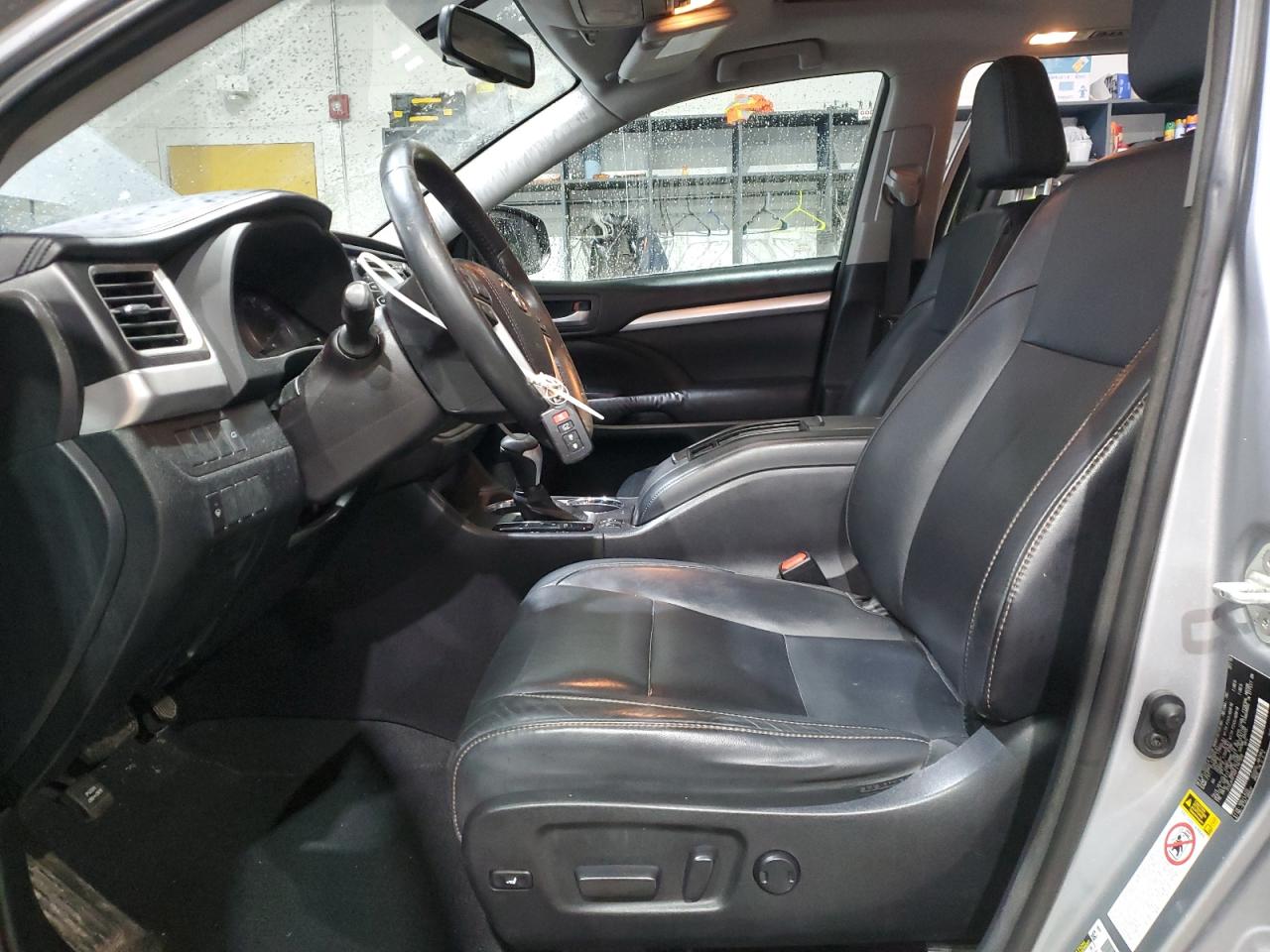 2015 Toyota Highlander - Image 7