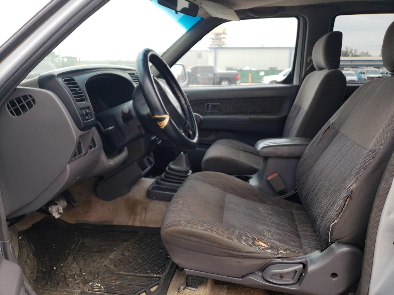 2000 Nissan Navara (Frontier) - Image 7