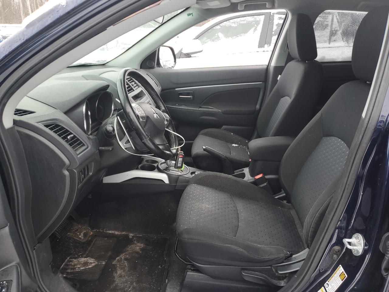 2012 Mitsubishi Outlander - Image 7