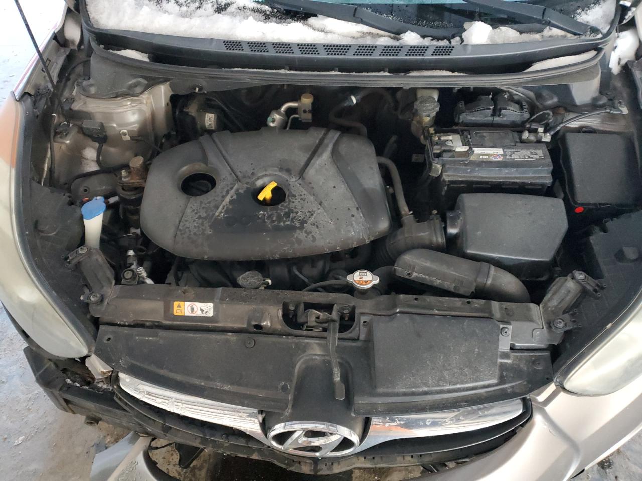 2013 Hyundai Elantra - Image 12