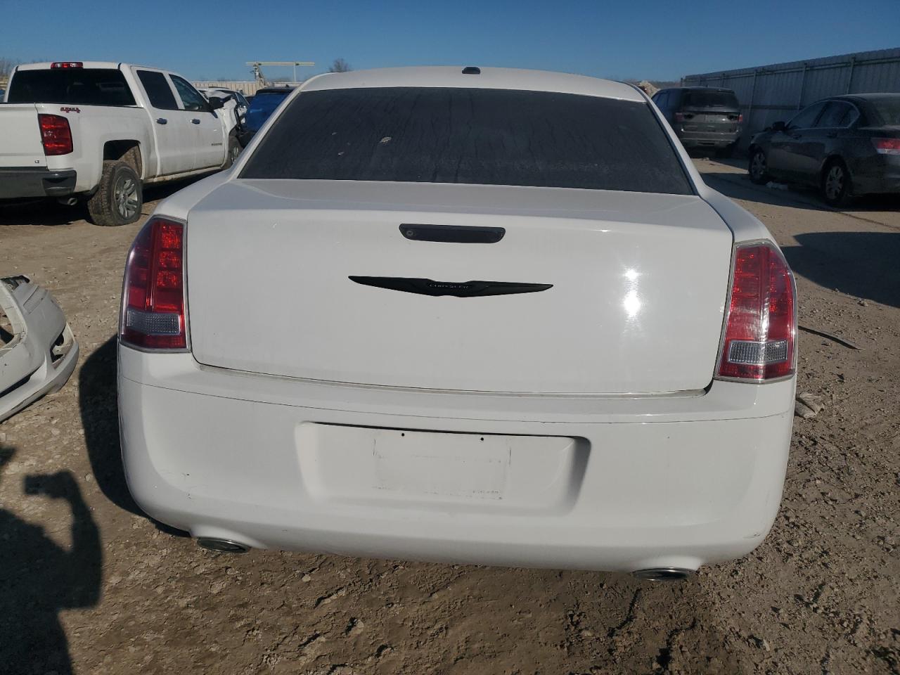 2013 Chrysler 300 - Image 6