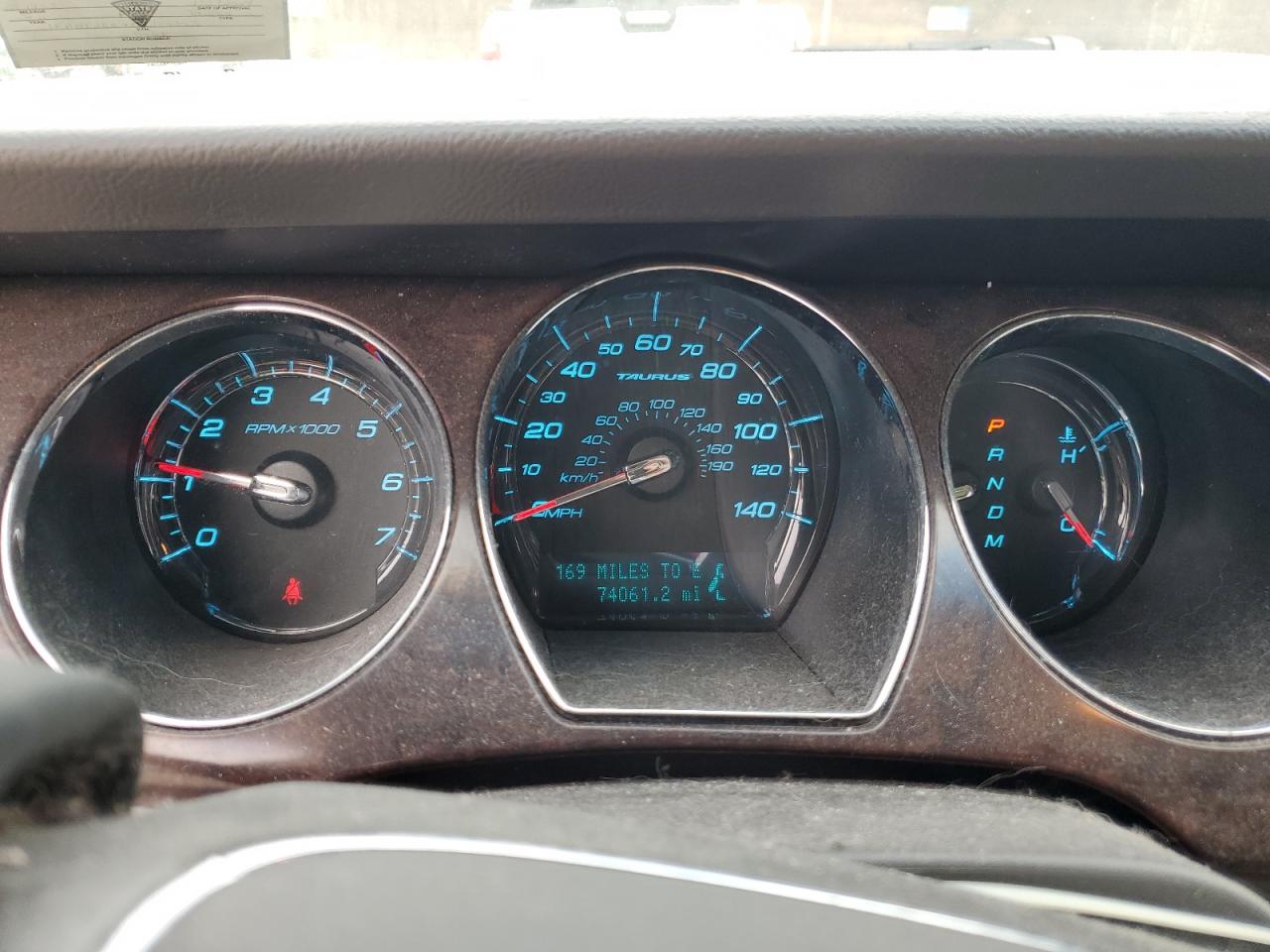 2010 Ford Taurus - Image 9