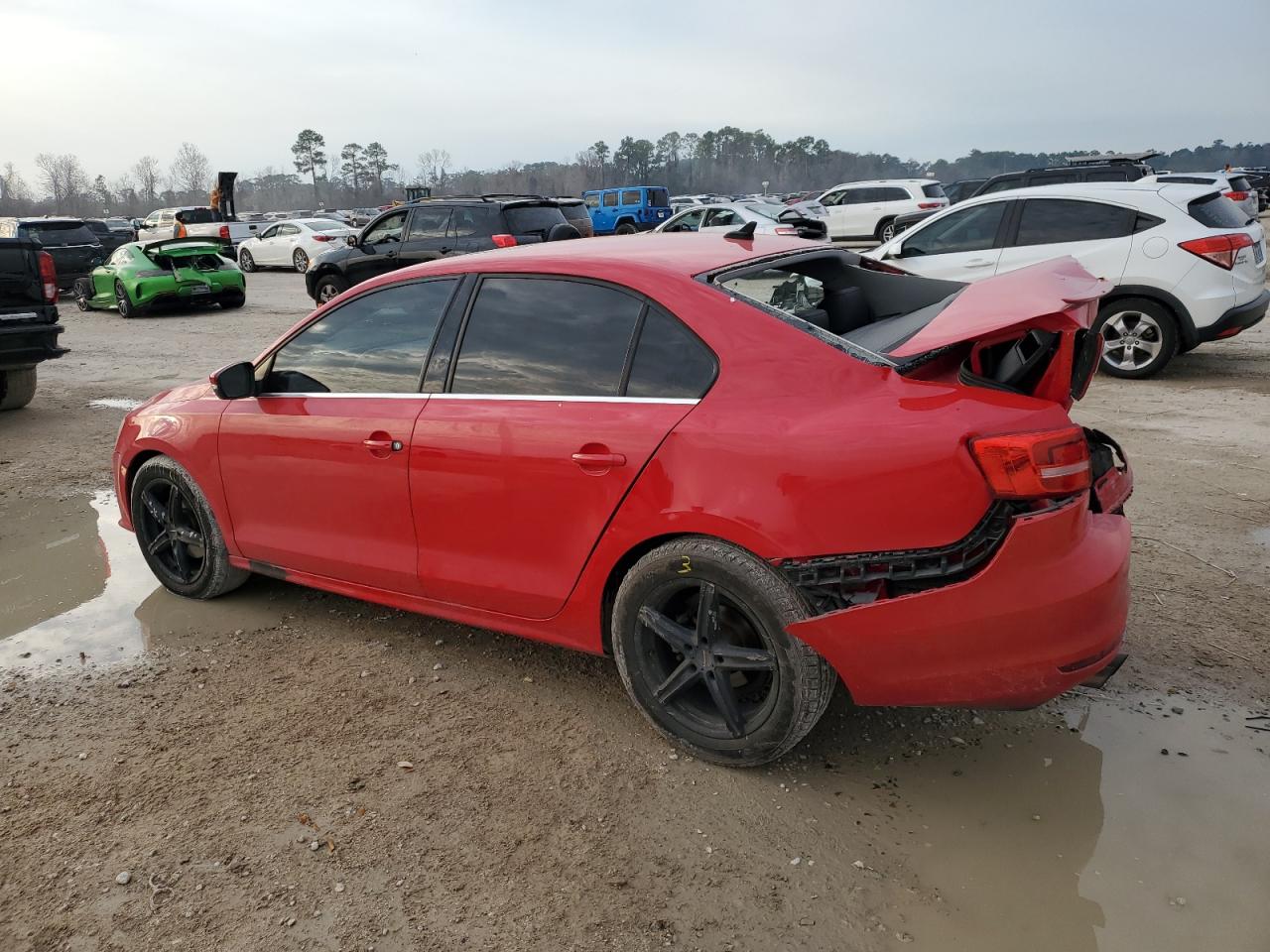 2015 Volkswagen Jetta - Image 2
