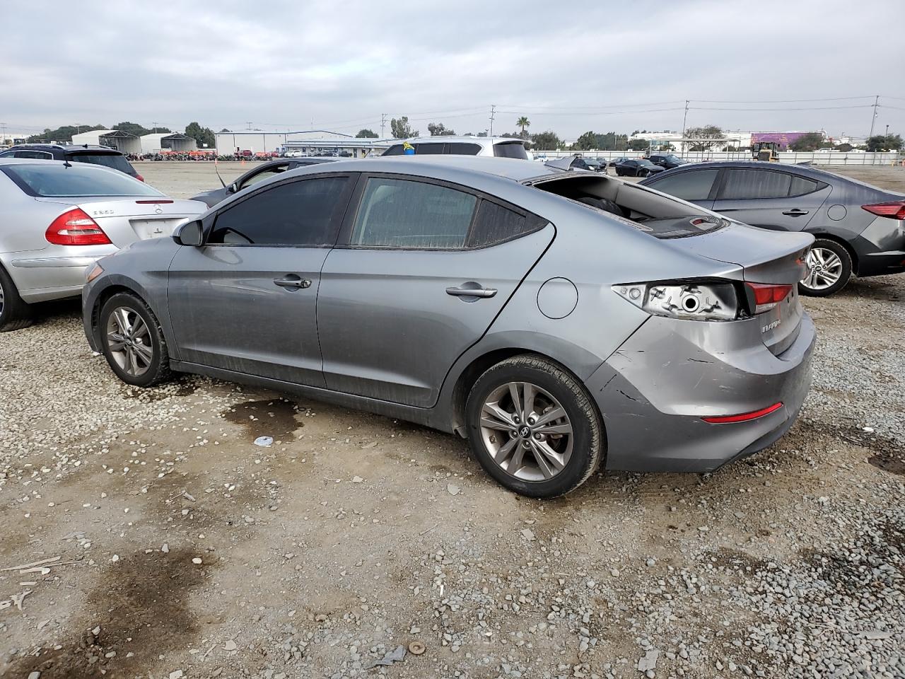 2018 Hyundai Elantra - Image 2
