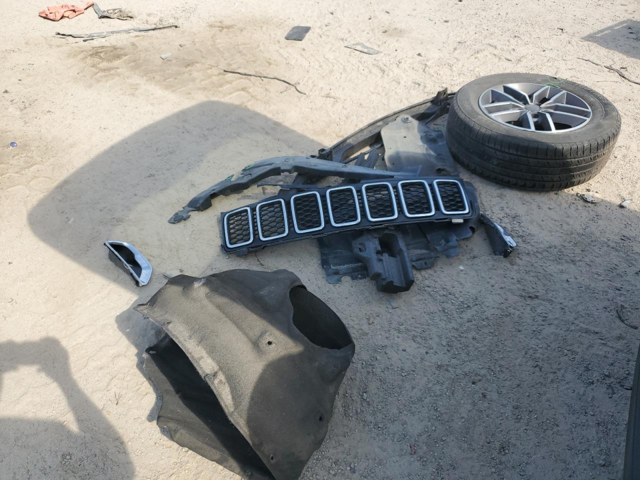 2021 Jeep Grand Cherokee - Image 15