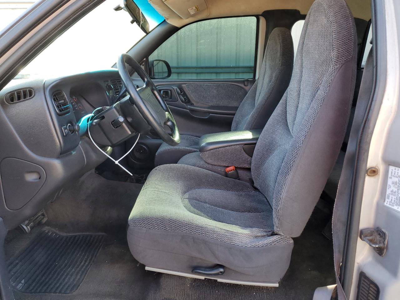 1998 Dodge Dakota - Image 7