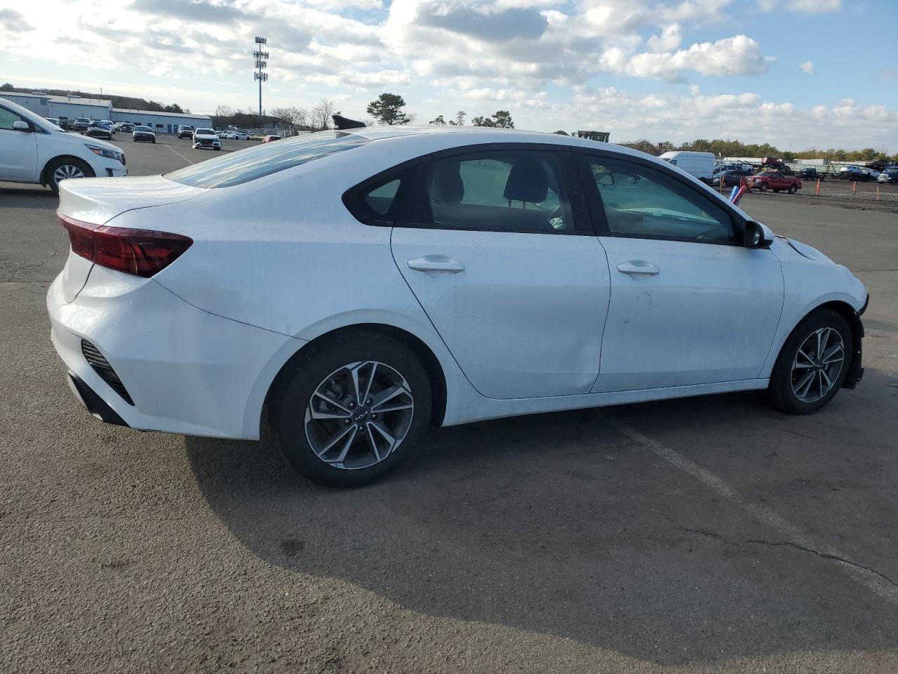 2023 Kia Forte - Image 3