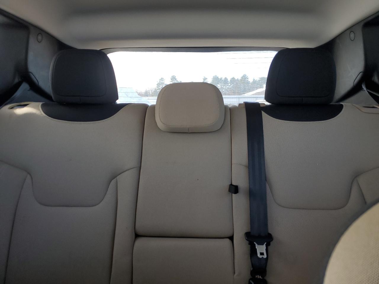 2015 Jeep Renegade - Image 10